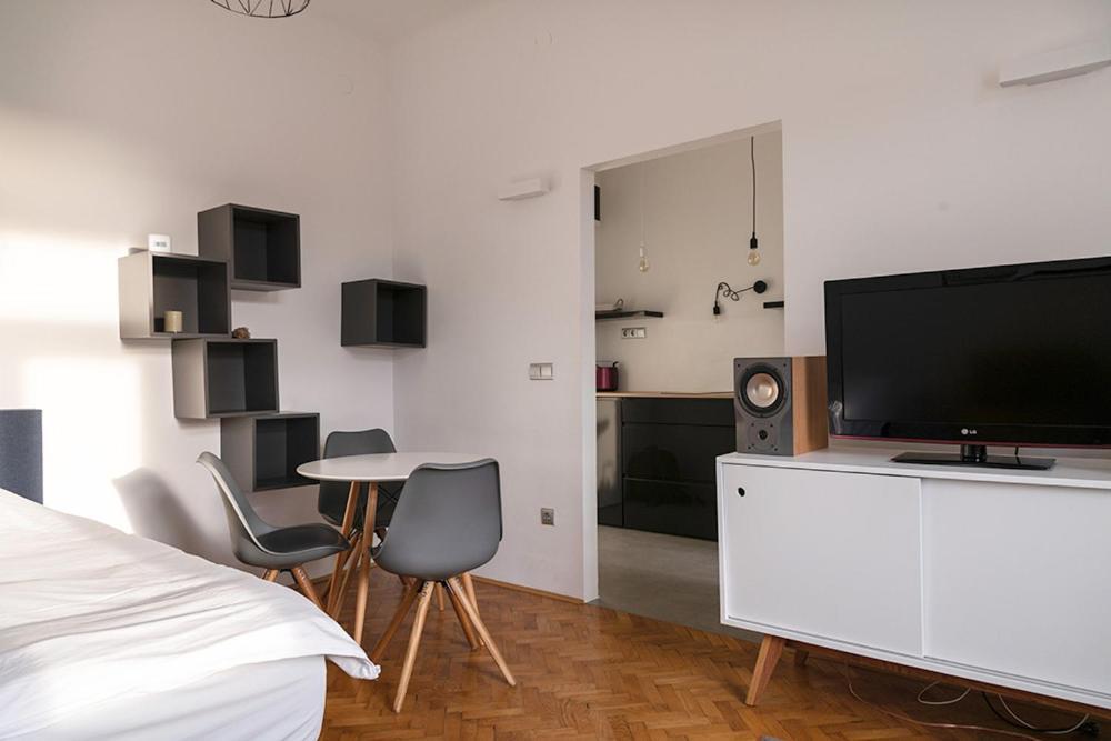 Modern Studio In The Heart Of The City マリボル エクステリア 写真